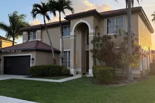 2386 SW 183rd Terrace, Miramar, FL 33029 - Photo 2