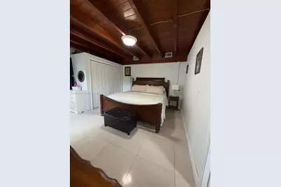 4289 NW 5th St, Miami, FL 33126 - Photo 10