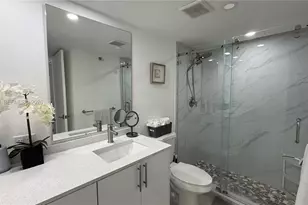 5600 Collins Ave, Miami Beach, FL 33140 - Photo 26