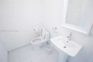 3470 E Coast Ave, Miami, FL 33137 - Photo 10