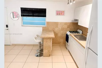 528 Meridian Ave #202A, Miami Beach, FL 33139 - Photo 4