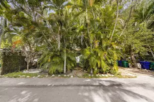 2952 Louise St, Coconut Grove, FL 33133 - Photo 4