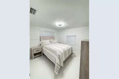 937 SW 18th Ct, Fort Lauderdale, FL 33315 - Photo 2