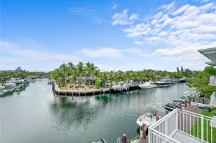 2430 NE 135th St, North Miami, FL 33181 - Photo 16
