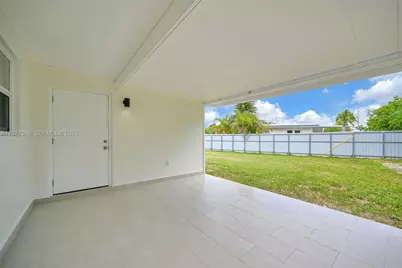 28740 SW 143rd Ct, Homestead, FL 33033 - Photo 2