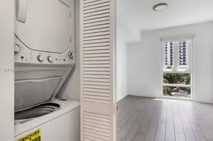 321 NE 26th St, Miami, FL 33137 - Photo 16