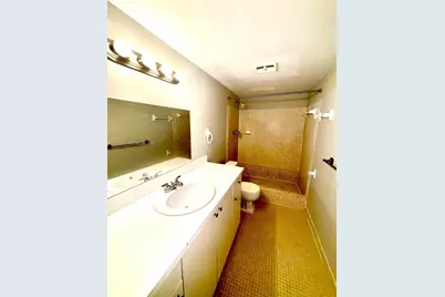 1200 Tallwood Ave #102, Hollywood, FL 33021 - Photo 8