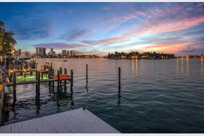 279 N Hibiscus Dr, Miami Beach, FL 33139 - Photo 1