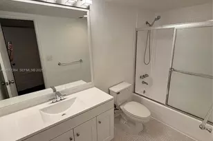 19390 Collins Ave, Sunny Isles Beach, FL 33160 - Photo 16