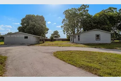 1659 Crescent Ave, Other City - In The State Of Florida, FL 33935 - Photo 10