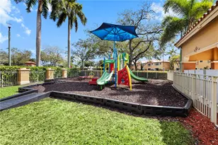 2312 Coral Reef Ct, Dania Beach, FL 33312 - Photo 8