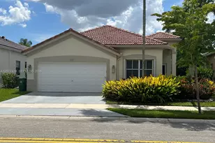 761 Tanglewood Cir, Weston, FL 33327 - Photo 2