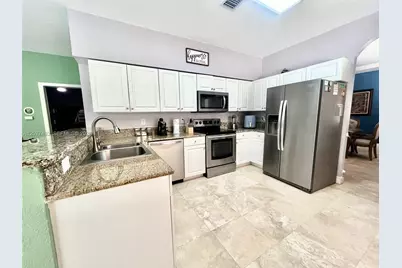 912 NE 35th Ave, Homestead, FL 33033 - Photo 12