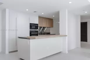 1000 Brickell Plaza, Miami, FL 33131 - Photo 6
