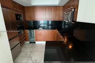 1331 Brickell Bay Dr, Miami, FL 33131 - Photo 6