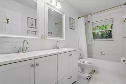 1010 SW 191st Ter #0, Pembroke Pines, FL 33029 - Photo 20