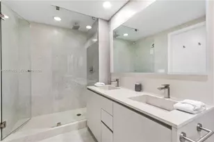 1010 Brickell Ave, Miami, FL 33131 - Photo 18