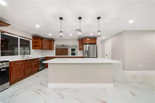 1050 Knollwood Cir, Other City - In The State Of Florida, FL 33873 - Photo 6