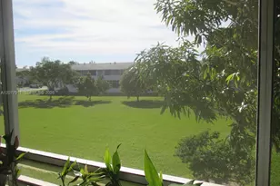 95 Kent F, West Palm Beach, FL 33417 - Photo 2