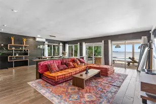 8220 Hawthorne Ave, Miami Beach, FL 33141 - Photo 8