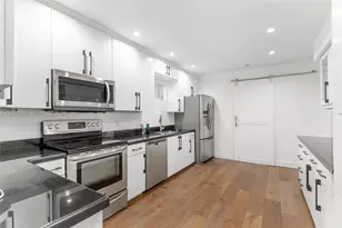 8220 Hawthorne Ave, Miami Beach, FL 33141 - Photo 18