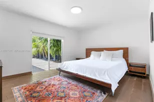 8220 Hawthorne Ave, Miami Beach, FL 33141 - Photo 22