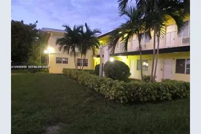 16851 NE 21st Ave #7, North Miami Beach, FL 33162 - Photo 2