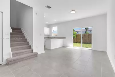 2660 SE 28th St, Homestead, FL 33035 - Photo 8