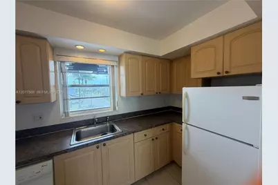 7590 SW 82nd St #F221, Miami, FL 33143 - Photo 6