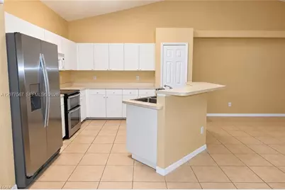 610 SW 47th Street #0, Cape Coral, FL 33914 - Photo 4