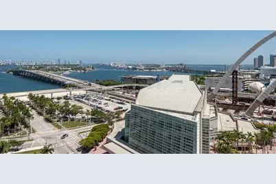 1400 Biscayne #1604, Miami, FL 33132 - Photo 4
