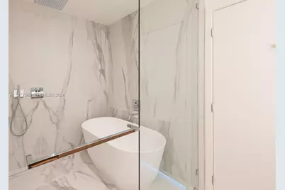 1400 Biscayne #1604, Miami, FL 33132 - Photo 12