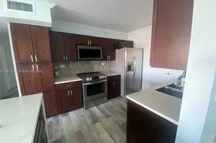 800 NE 195th St, Miami, FL 33179 - Photo 2