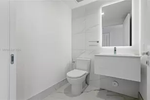 1170 E Hallandale Beach Blvd, Hallandale Beach, FL 33009 - Photo 20