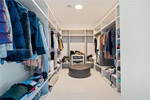 88 SW 7th St, Miami, FL 33130 - Photo 14
