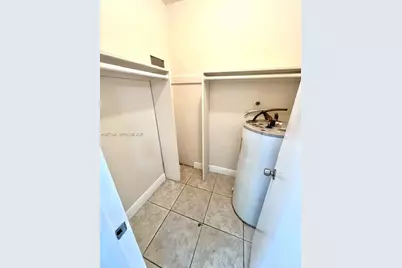 698 NE 85th St #3, Miami, FL 33138 - Photo 6