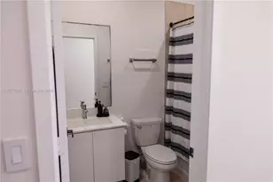 8824 NW 161st Terrace, Miami Lakes, FL 33018 - Photo 24