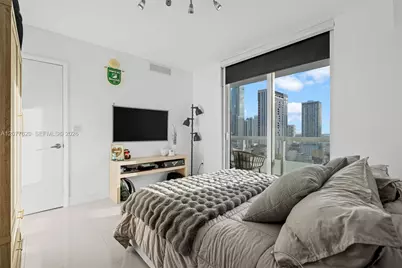 50 Biscayne Blvd #2507, Miami, FL 33132 - Photo 12