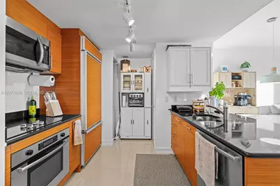 50 Biscayne Blvd #2507, Miami, FL 33132 - Photo 8