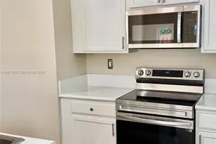 2364 NE 4th St, Homestead, FL 33033 - Photo 8