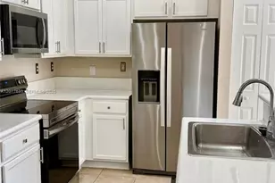 2364 NE 4th St, Homestead, FL 33033 - Photo 6