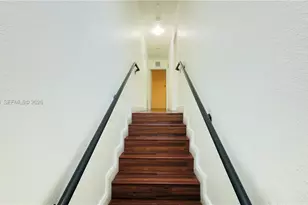 318 NE 166th St, Miami, FL 33162 - Photo 20