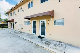318 NE 166th St, Miami, FL 33162 - Photo 2