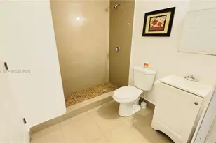 318 NE 166th St, Miami, FL 33162 - Photo 8