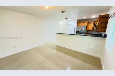 318 NE 166th St #318, Miami, FL 33162 - Photo 18