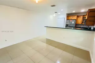 318 NE 166th St, Miami, FL 33162 - Photo 18