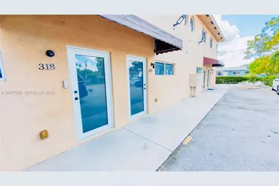 318 NE 166th St #318, Miami, FL 33162 - Photo 1