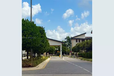 10455 NW 82nd St #10, Doral, FL 33178 - Photo 2