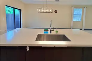 10455 NW 82nd St, Doral, FL 33178 - Photo 10