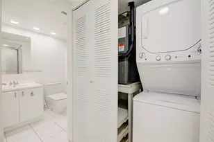 12601 SW 13th St, Pembroke Pines, FL 33027 - Photo 20